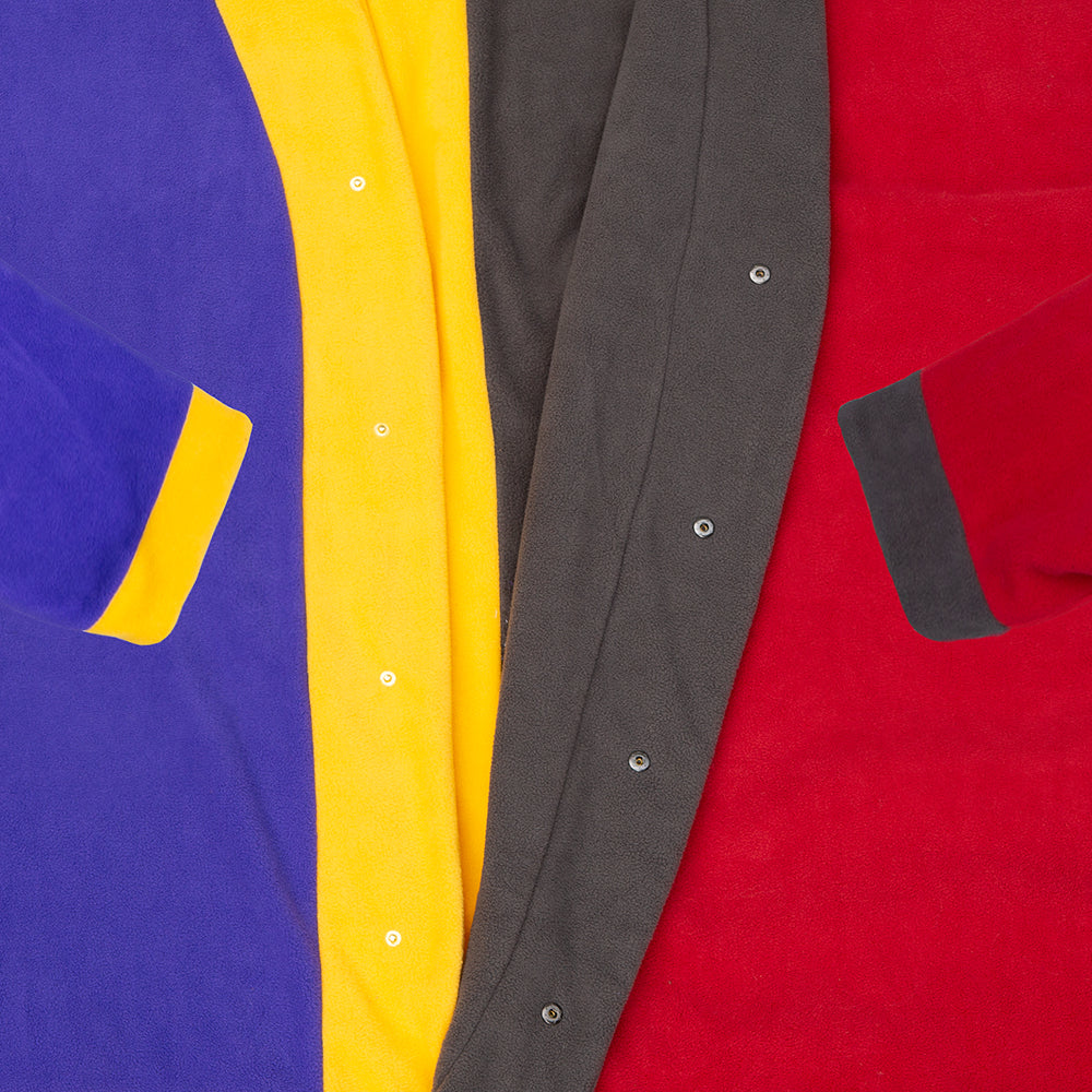 2 person fleece jacket closure with school team colors